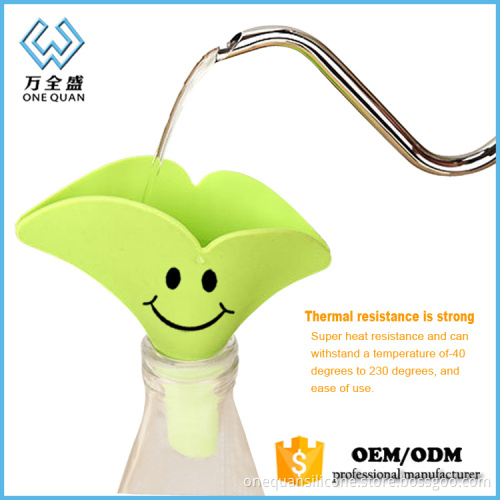 custom color collapsible silicone protein powder funnel,silicone foldable funnel